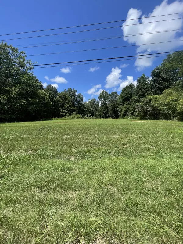 Lafayette, TN 37083,5142 Highway 52 west #W