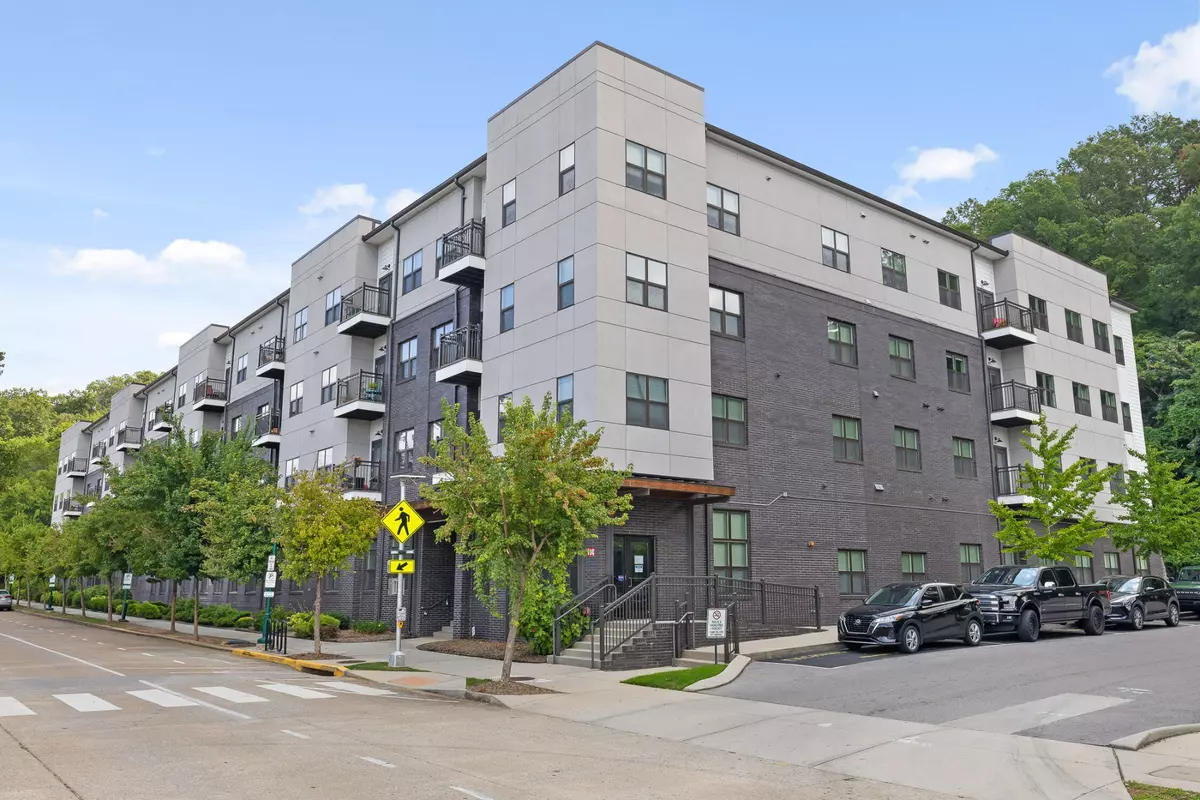 Chattanooga, TN 37402,782 Riverfront Parkway #322
