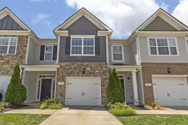 1053 Enclave Ave, Pleasant View, TN 37146