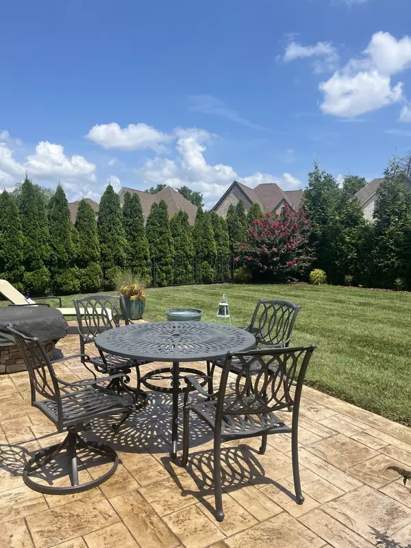 Gallatin, TN 37066,901 Fairington Pvt Way