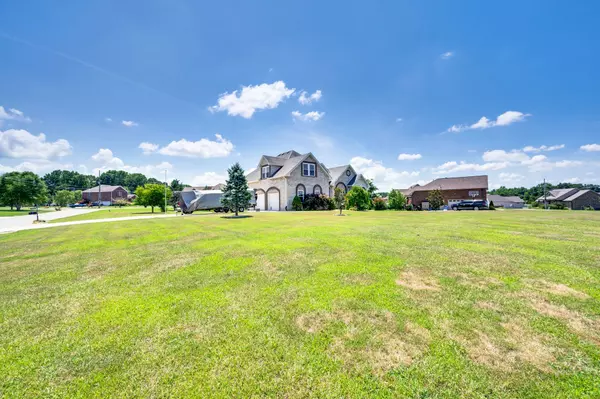 Greenbrier, TN 37073,2114 London Ln