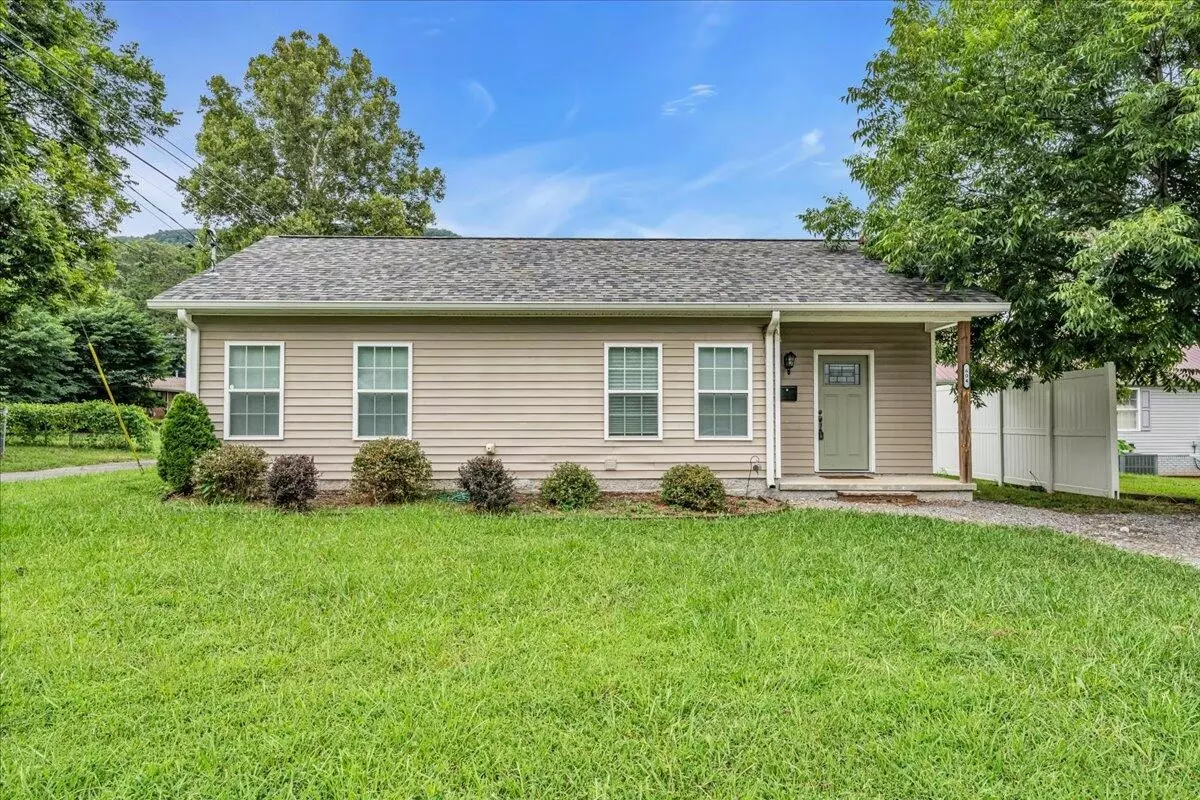 South Pittsburg, TN 37380,604 2nd Street