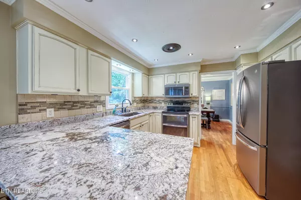 Knoxville, TN 37934,308 Timberhill Court