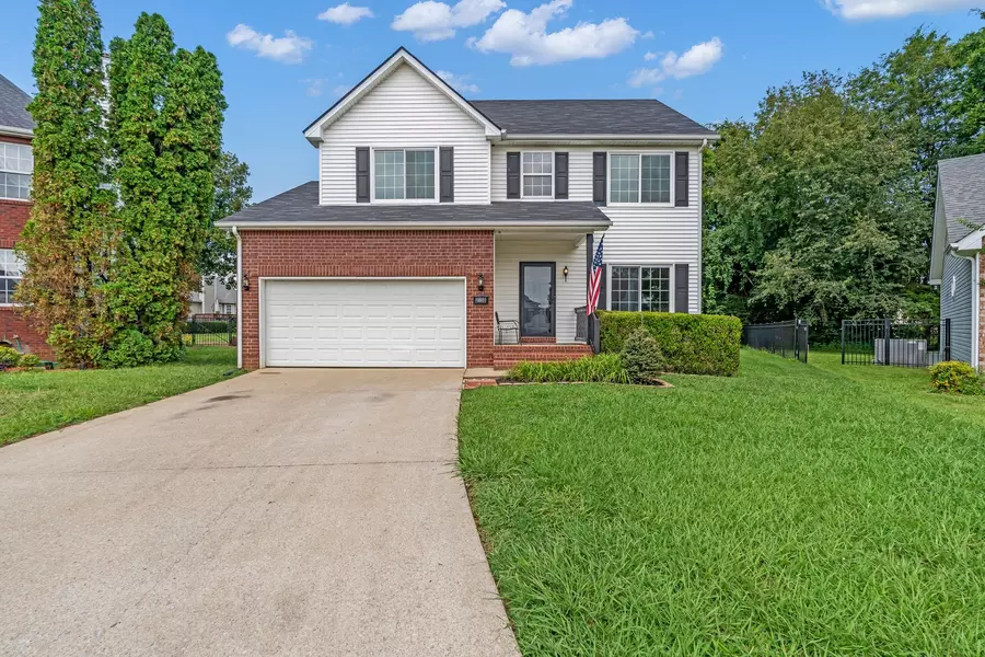 2158 Oak Hill Dr, Murfreesboro, TN 37130