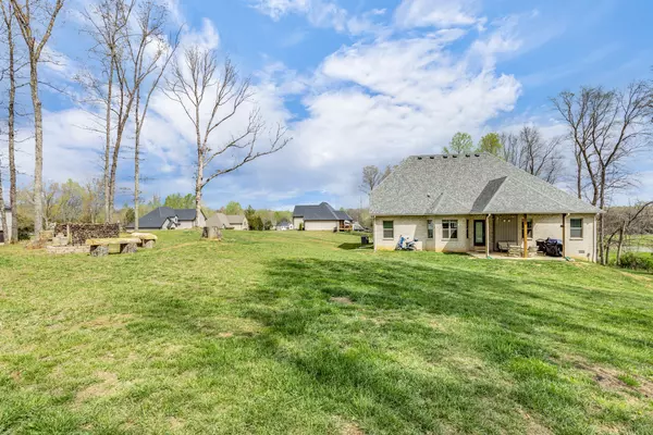 Clarksville, TN 37042,594 Bumblebee Way