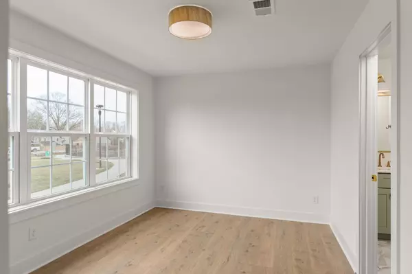 Nashville, TN 37207,504 Edwin St #22