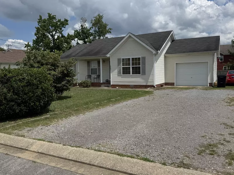 1963 Gateland Dr, Murfreesboro, TN 37127