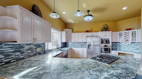 Big Sandy, TN 38221,390 Branch Loop Rd