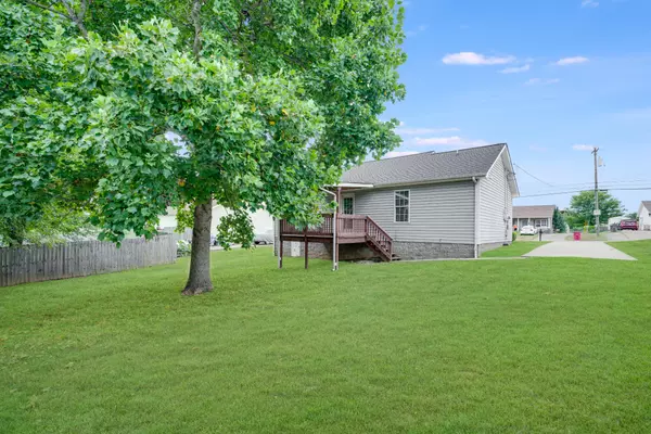 Clarksville, TN 37040,962 Winesap Rd