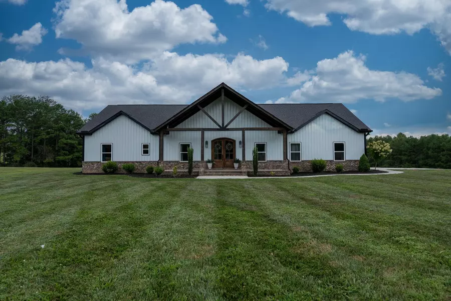 1405 Turnpike Rd, Summertown, TN 38483