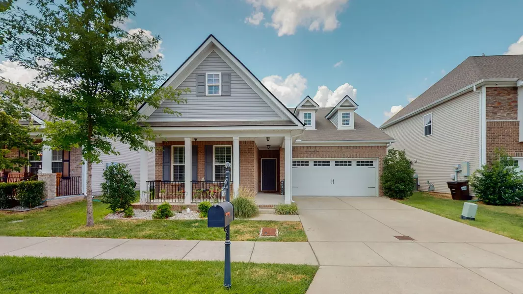 1873 Stonewater Dr, Hermitage, TN 37076