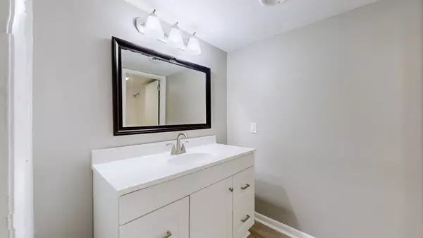 Nashville, TN 37211,4958 Edmondson Pike #33