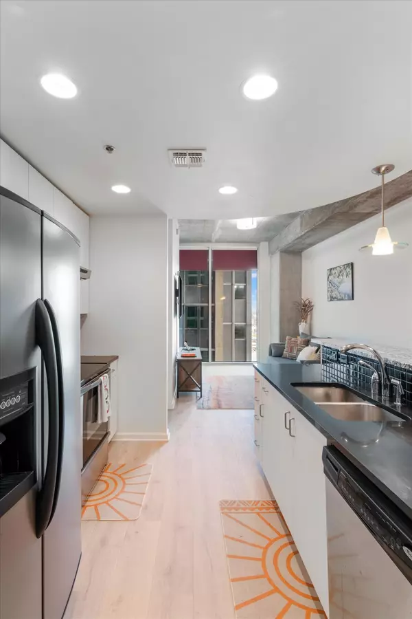 Nashville, TN 37219,415 Church St ##2109