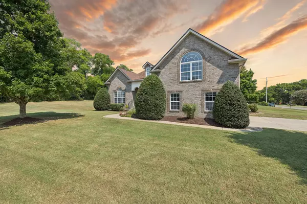 1030 Wyndham Dr, Gallatin, TN 37066