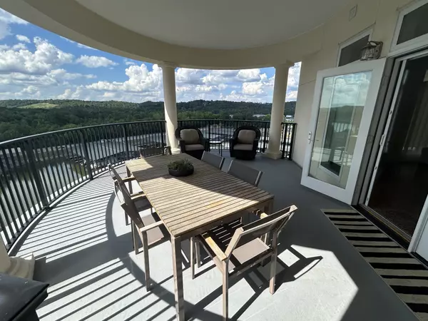 Ashland City, TN 37015,400 Warioto Way #914