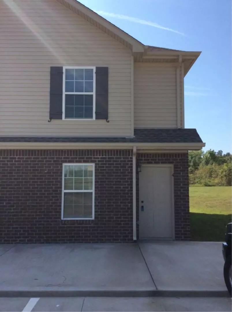 Clarksville, TN 37040,386 McGee Ct #4