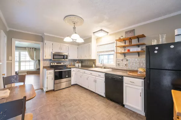 Lexington, TN 38351,300 Holmes St