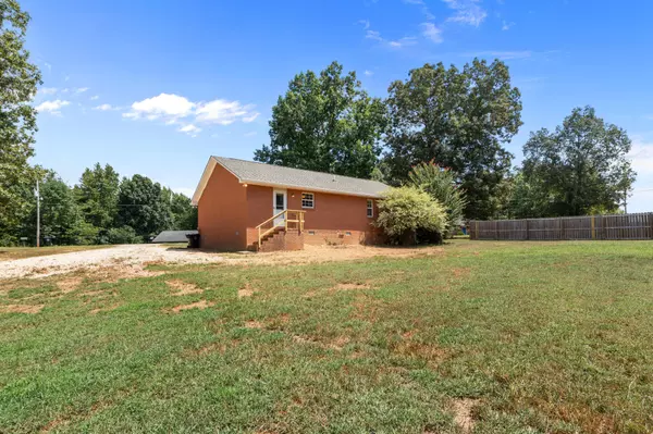 New Johnsonville, TN 37134,805 Herbert Cv