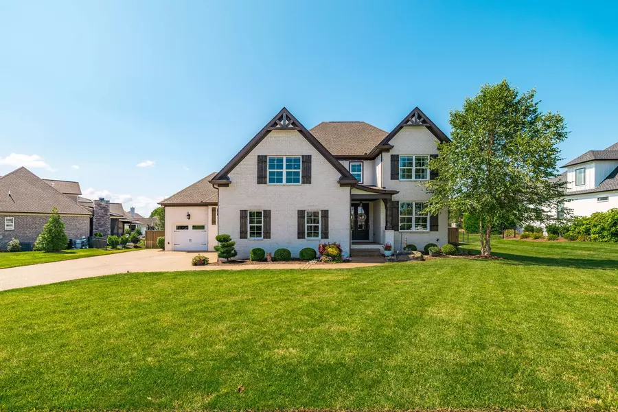 986 Westbrook Dr, Gallatin, TN 37066