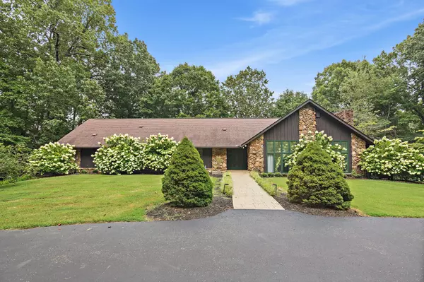 100 Druid Hills Dr, Dickson, TN 37055