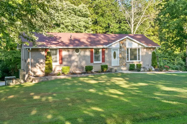 Chapmansboro, TN 37035,1001 Issac Clifton Rd