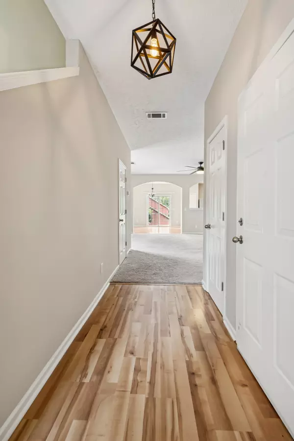 Brentwood, TN 37027,8109 Valley Oak Dr