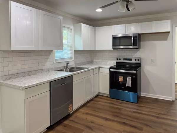 Unionville, TN 37180,204 Redbud Ln