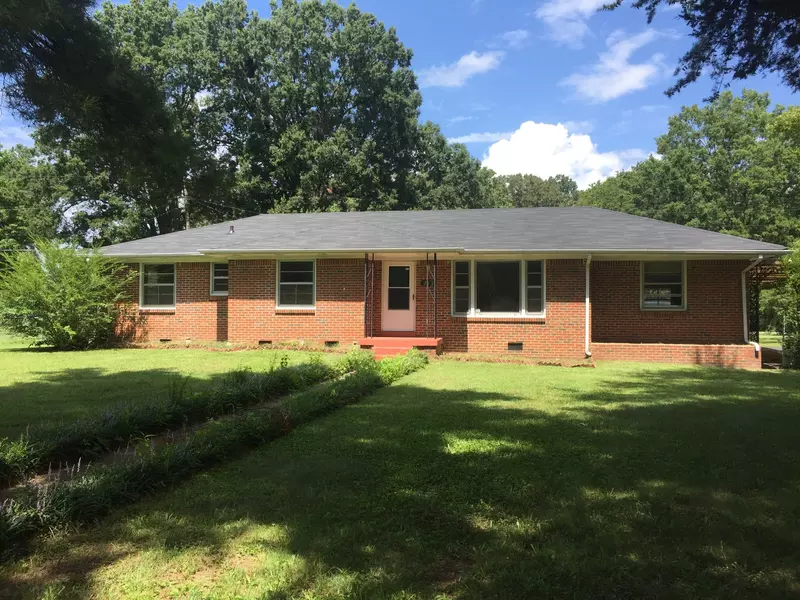 213 Cambridge Ct, Tullahoma, TN 37388