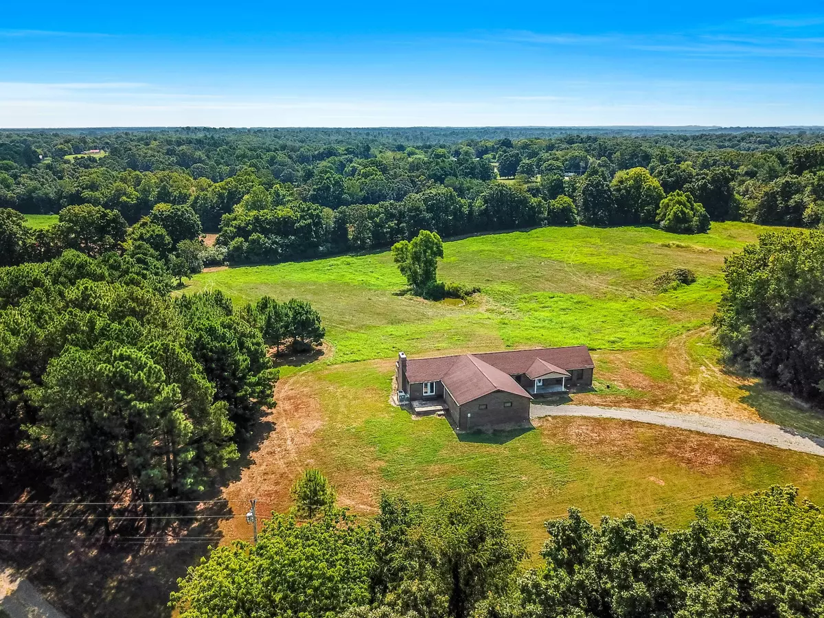 Dover, TN 37058,239 Wayne Threatt Rd