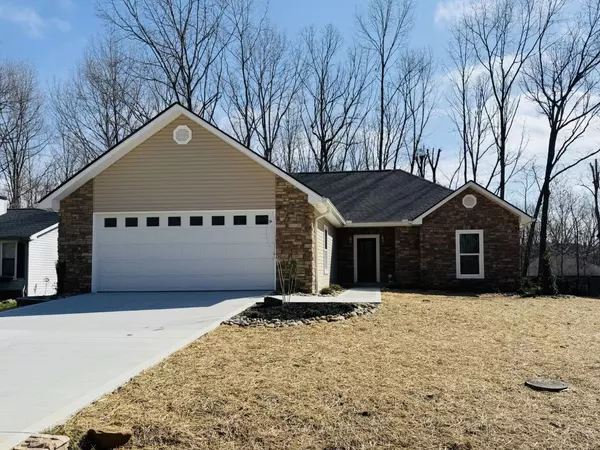 127 Glenwood Dr, Crossville, TN 38558