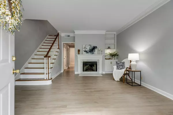 2308 Sharondale Dr, Nashville, TN 37215