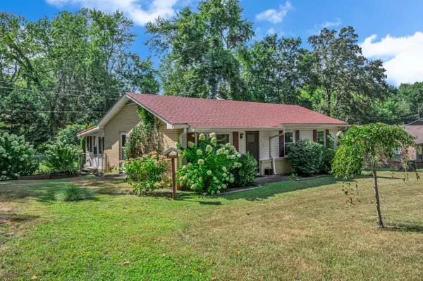 Dickson, TN 37055,308 Mockingbird Ln