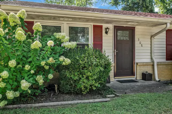 Dickson, TN 37055,308 Mockingbird Ln
