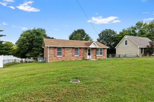 Clarksville, TN 37042,431 Cunningham Ln