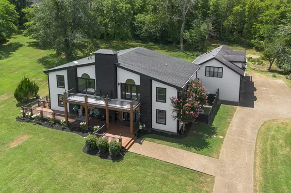 Franklin, TN 37069,809 Sneed Rd #W