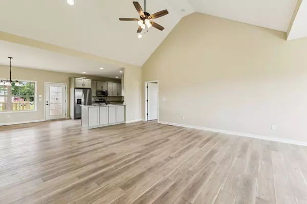 Lafayette, TN 37083,219 Cheney Ln