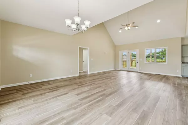 Lafayette, TN 37083,339 Makinley Dr