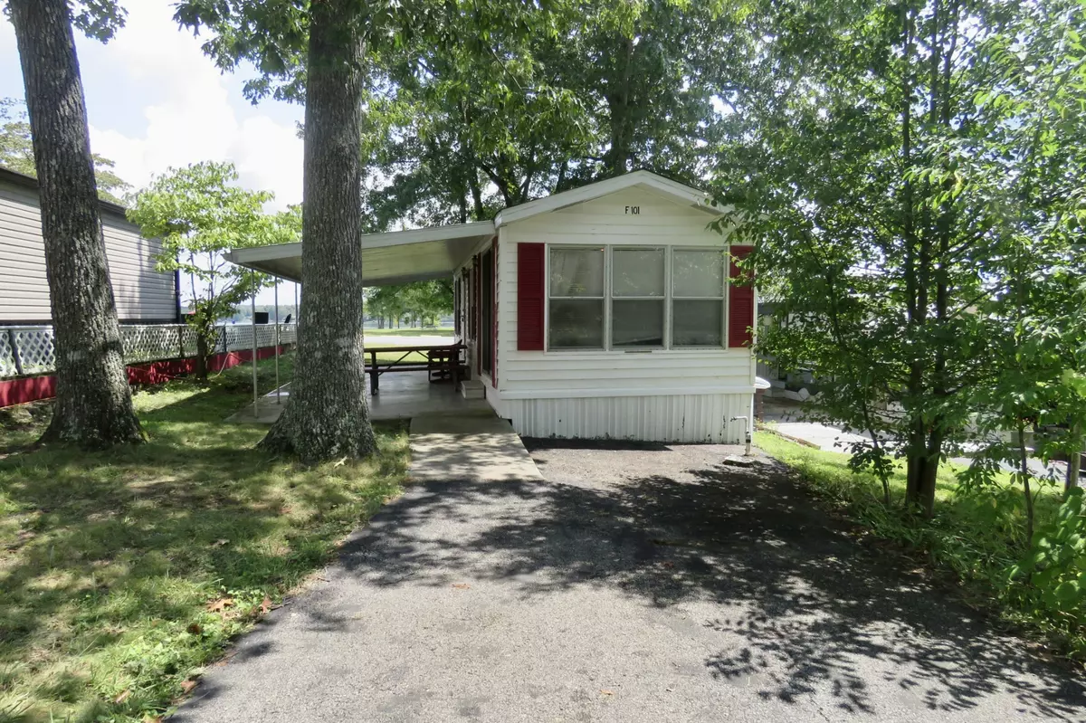 Crossville, TN 38572,131 Comanche Trl