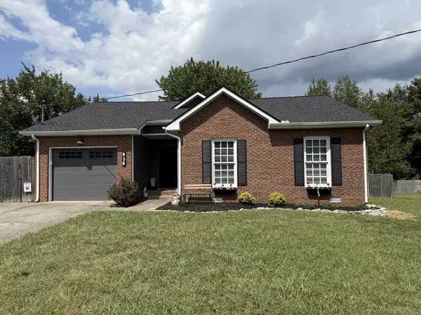 Clarksville, TN 37043,916 Dolphin Ln