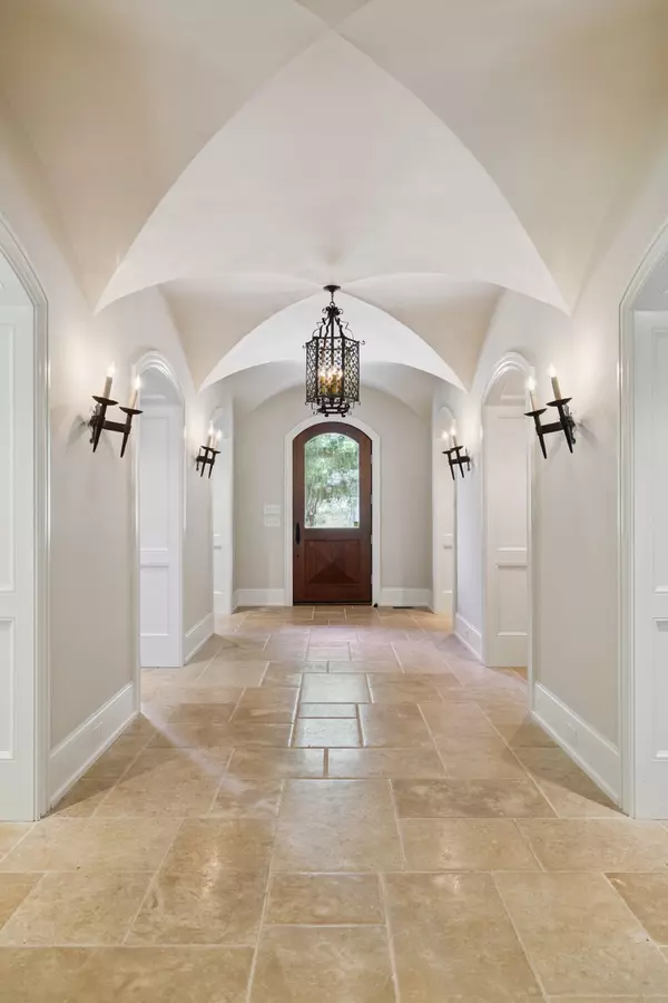 Nashville, TN 37220,1011 Gateway Ln