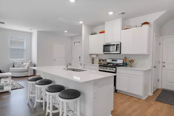 Lebanon, TN 37087,896 Long Leaf Rd