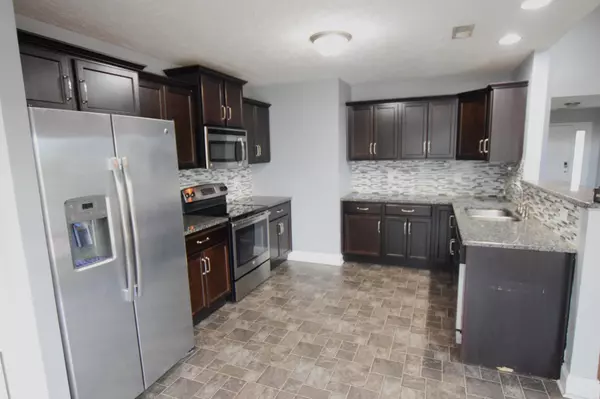 Clarksville, TN 37042,565 Falkland Cir