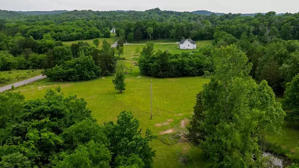 222 Preacher Roberson Rd, Castalian Springs, TN 37031