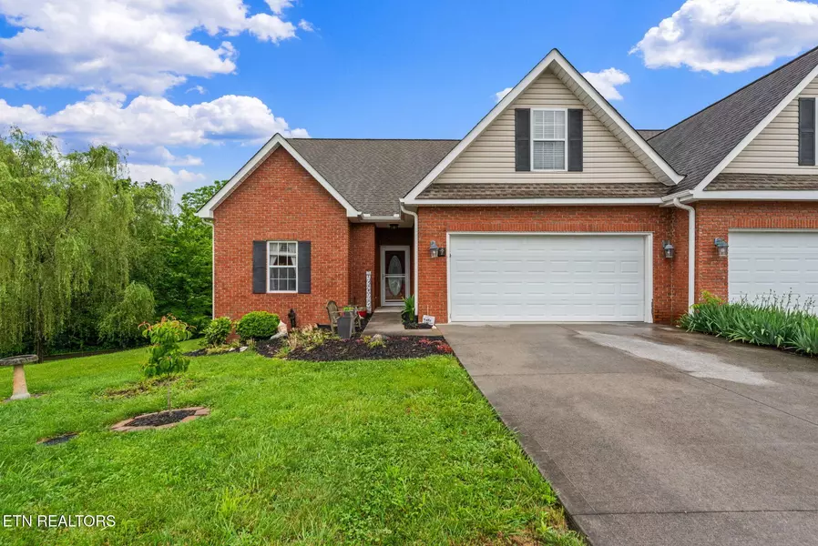 4661 Oak Meadow Way, Knoxville, TN 37918