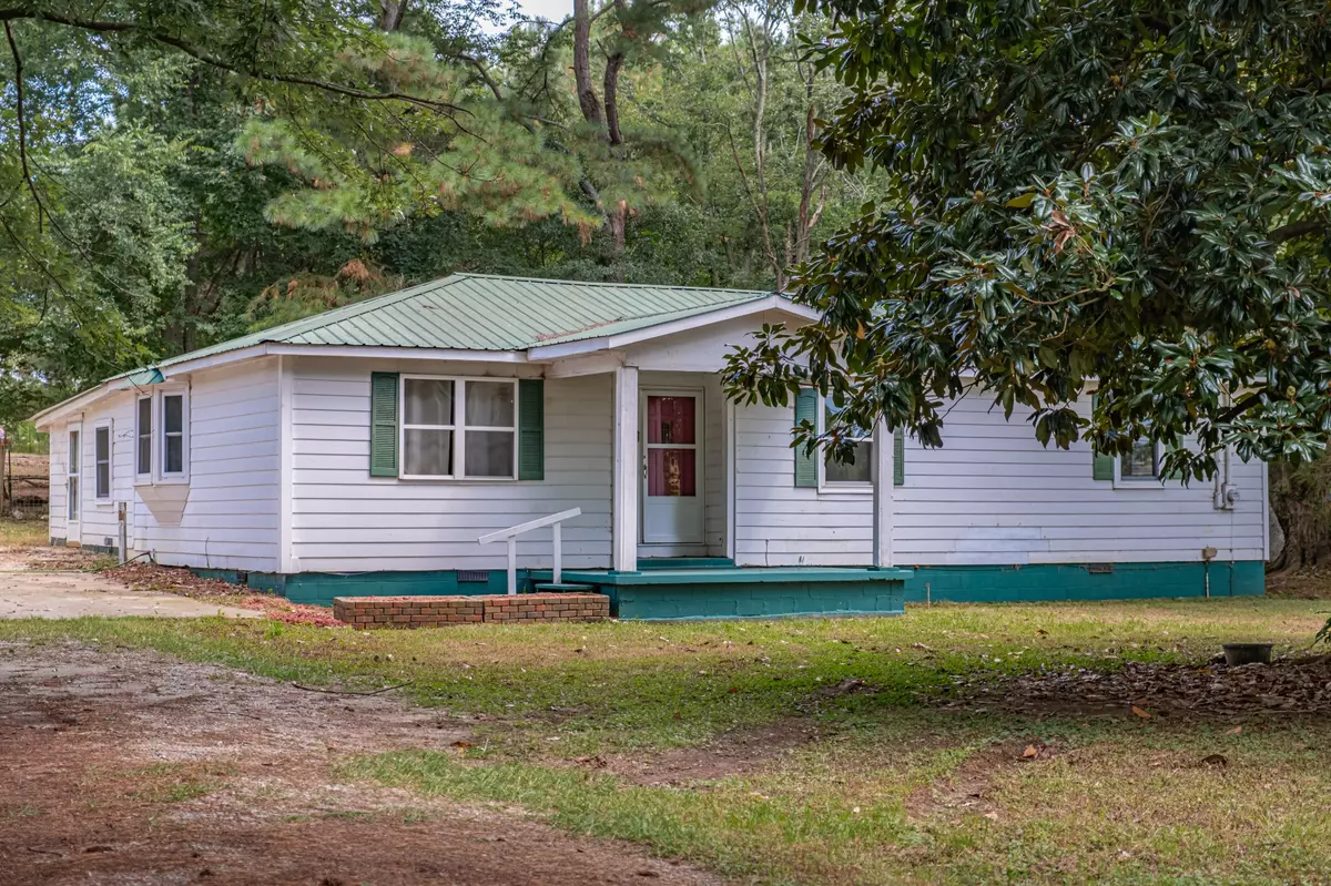 Huntland, TN 37345,878 Indian Creek Rd