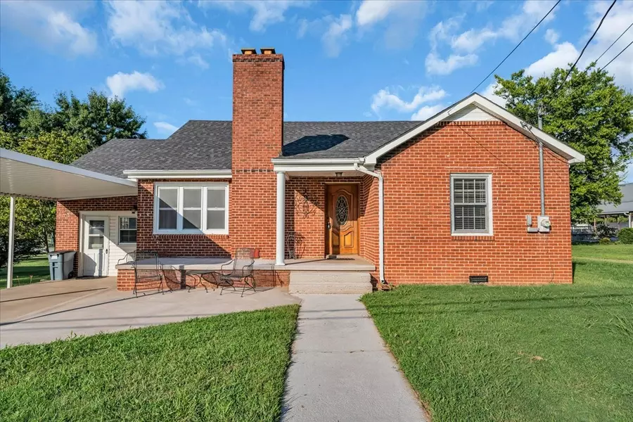 102 2nd Ave #N, Decherd, TN 37324