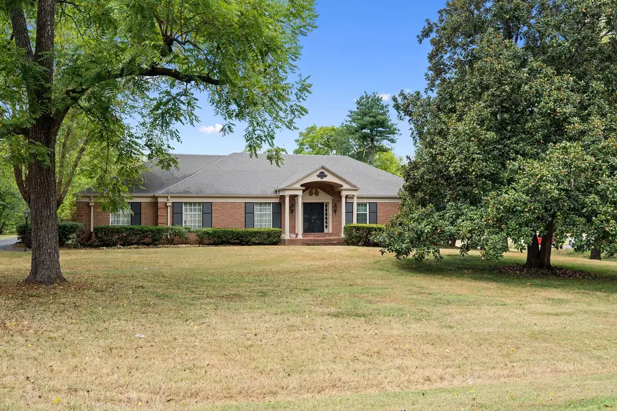 420 Nesbitt Ln, Madison, TN 37115