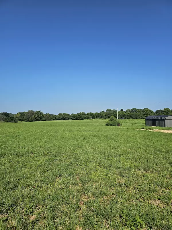 Lafayette, TN 37083,23 Bandy Road