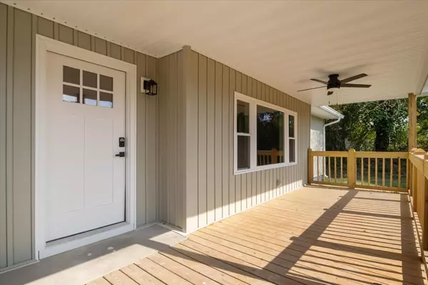 Dickson, TN 37055,422 High St