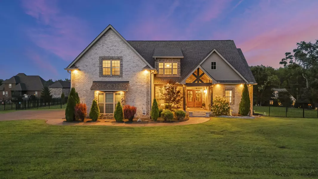 404 Firethorn Trl, Lebanon, TN 37087